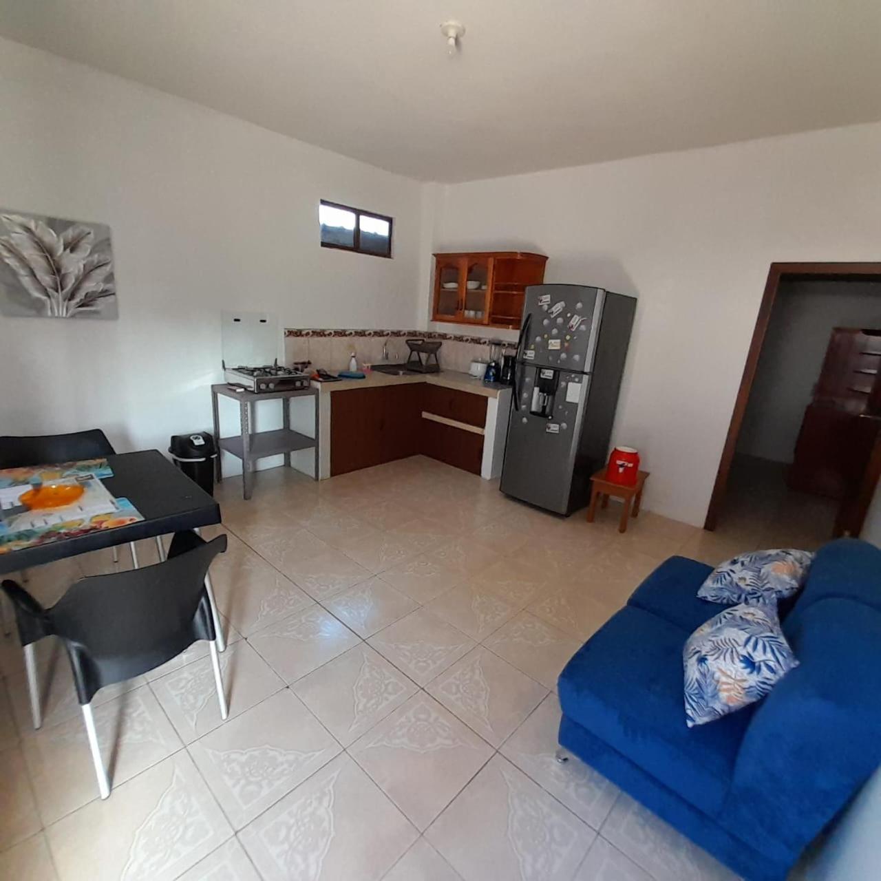 Apartahotel Casa Soleil Puerto Villamil Quarto foto